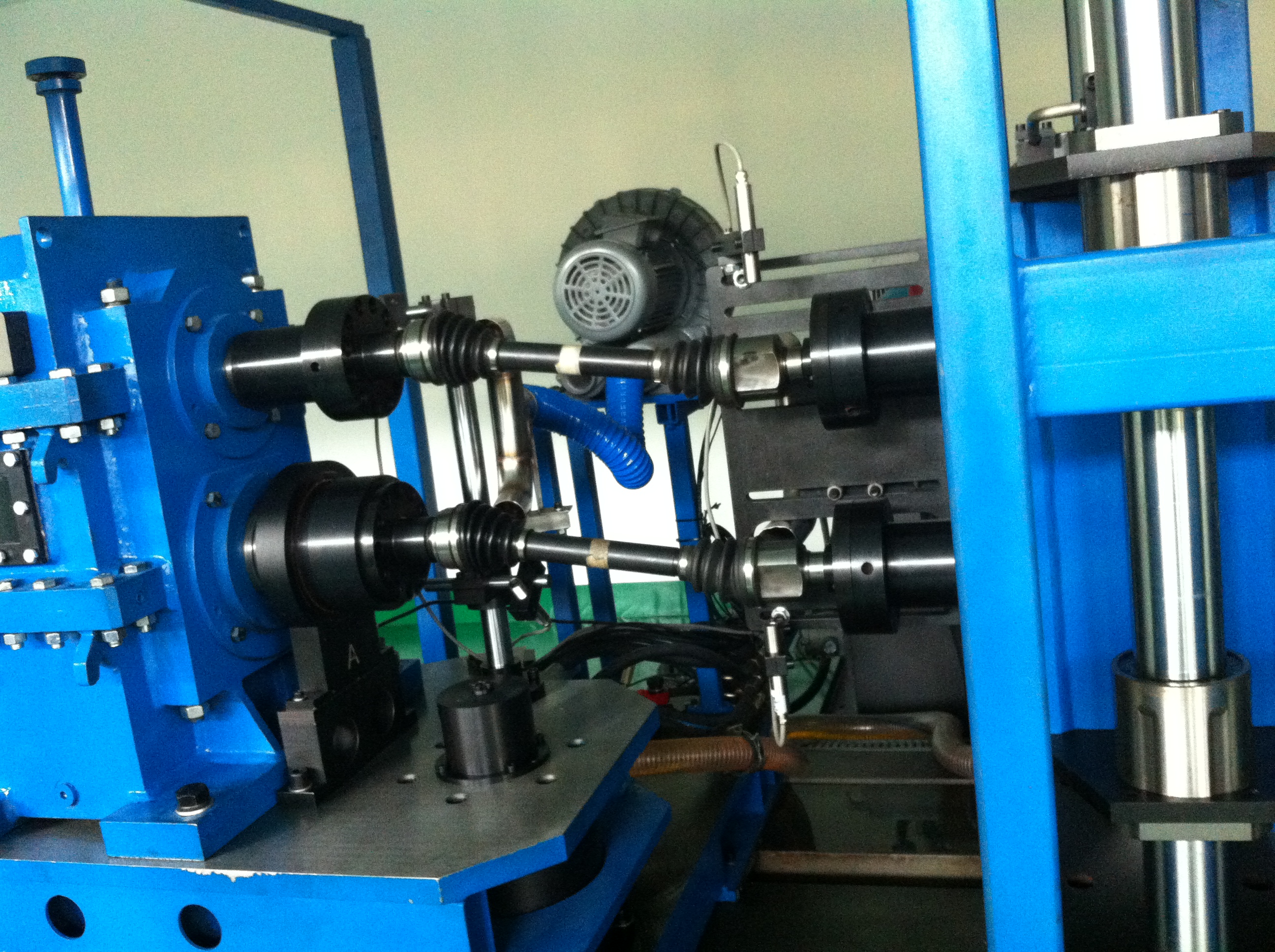 汽车连接杆扭矩测试